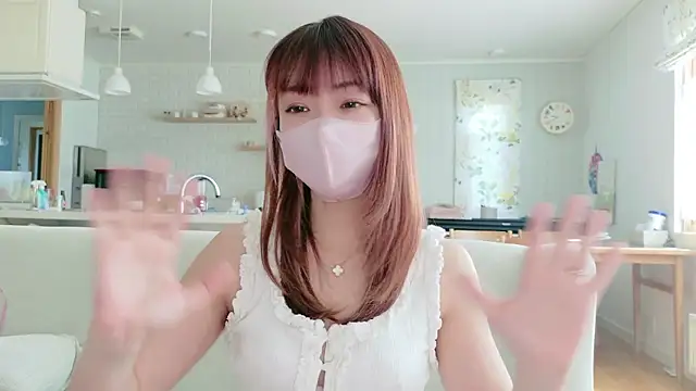Snapshot of SUZU_1201 chatting on April 30, 12:39 am SUZU 1201 online show from April 30, 12:39 am