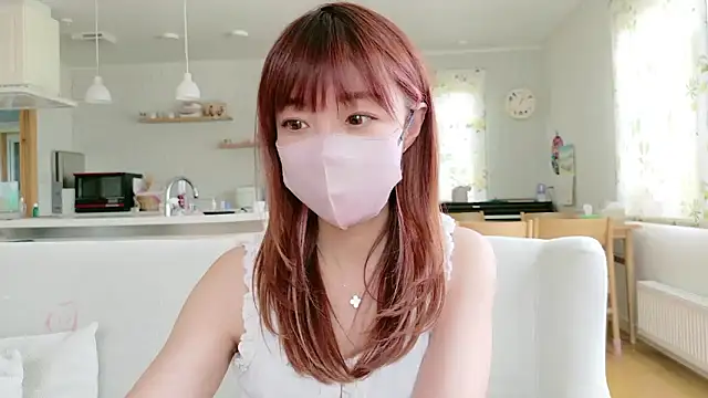 Snapshot of SUZU_1201 chatting on May 7, 4:07 am SUZU 1201 online show from May 7, 4:07 am