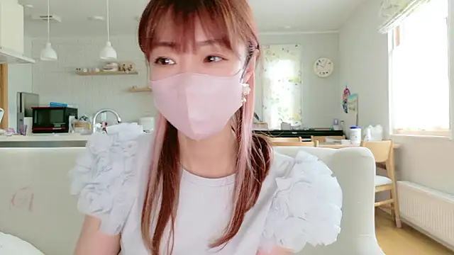 Snapshot of SUZU_1201 chatting on May 13, 1:03 am SUZU 1201 online show from May 13, 1:03 am