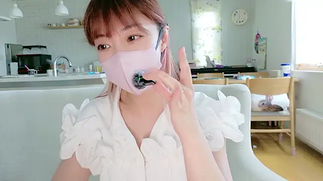 Snapshot of SUZU_1201 chatting on June 12, 2:32 am SUZU 1201 online show from June 12, 2:32 am