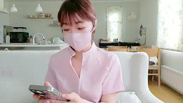 Snapshot of SUZU_1201 chatting on June 17, 12:35 am SUZU 1201 online show from June 17, 12:35 am