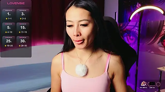 Milly  Foxy online show from December 21, 1:07 pm