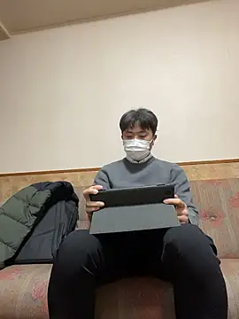 Snapshot of szk2412 chatting on February 2, 2:49 pm szk2412 online show from February 2, 2:49 pm