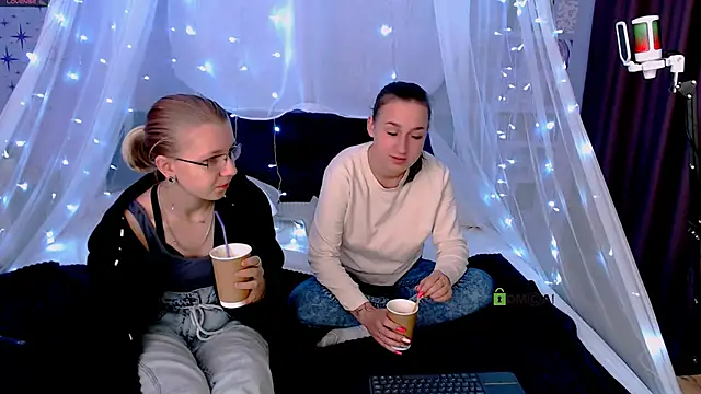 gloria bubble online show from September 26, 5:33 am