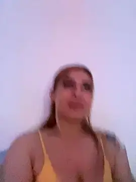 Ella Vee online show from November 11, 3:45 pm