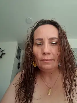 nohak model online show from September 19, 9:15 pm