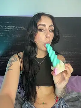 sharlot24 online show from March 10, 3:11 am