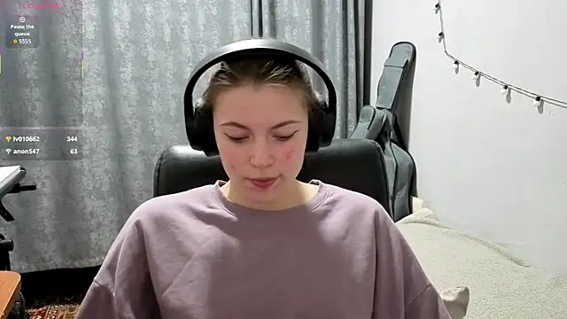 CutieAnny online show from April 27, 9:24 pm