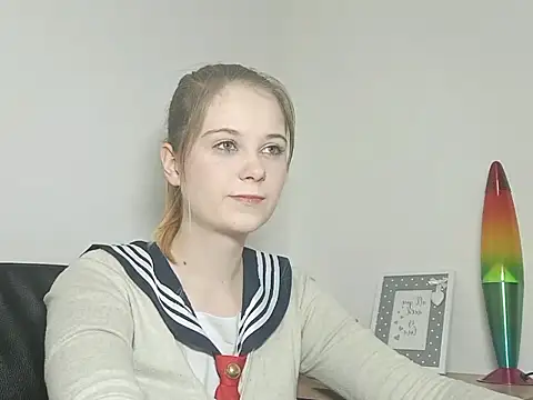 Snapshot of LydiaYoung chatting on September 18, 6:10 pm LydiaYoung online show from September 18, 6:10 pm