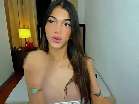 CassieSommereux online show from May 21, 6:48 pm