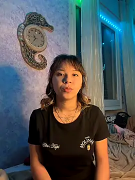 YumiLux online show from October 9, 4:32 am