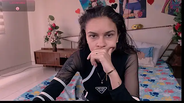 Skylovershot online show from October 16, 3:57 pm