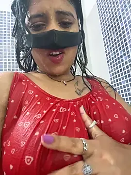 Snapshot of V-Hot-Sweti chatting on October 13, 10:59 am V-Hot-Sweti online show from October 13, 10:59 am
