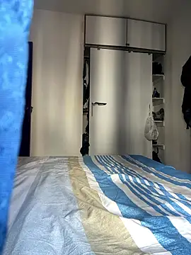 zaracollins01 online show from January 11, 6:35 pm