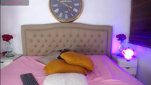 AuroraRicci online show from October 23, 1:21 pm