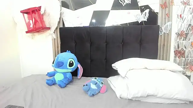 sophia arevalo online show from April 18, 3:10 am