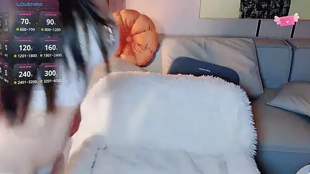 Snapshot of Auu-777 chatting on March 20, 6:02 pm Auu-777 online show from March 20, 6:02 pm