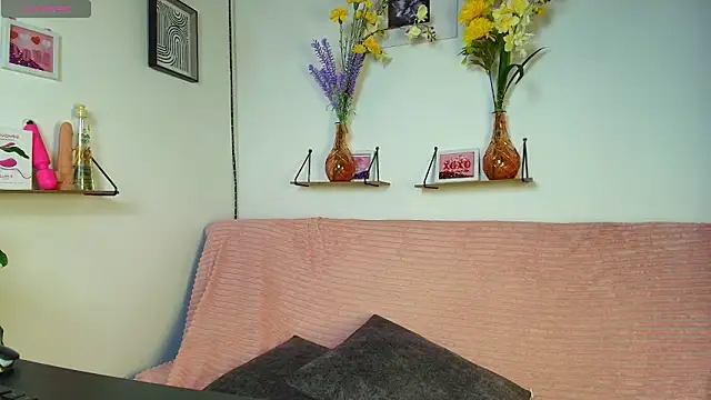 emycarver09 online show from September 24, 11:57 am