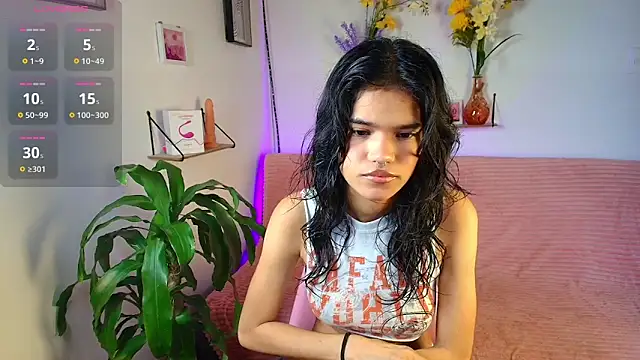 emycarver09 online show from October 17, 12:19 pm