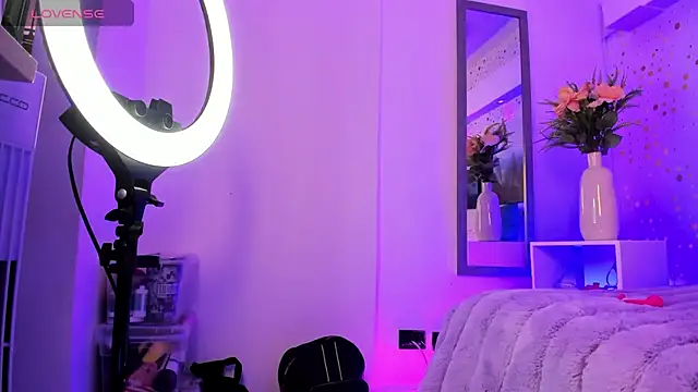 ArianaSantana online show from September 19, 1:23 pm