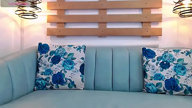 ArianaSantana online show from October 4, 12:47 pm