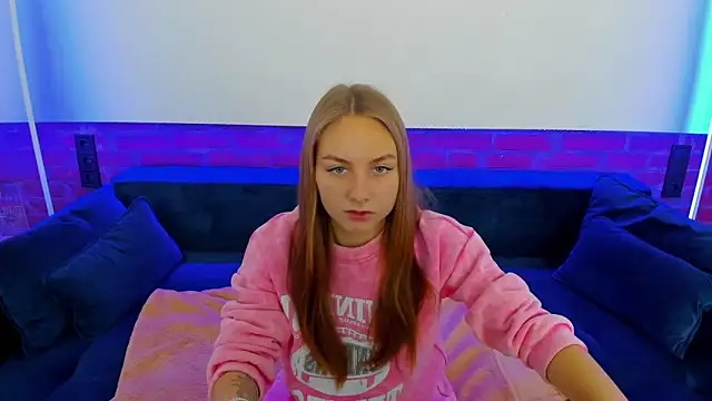 MilaAddams online show from November 11, 6:35 am