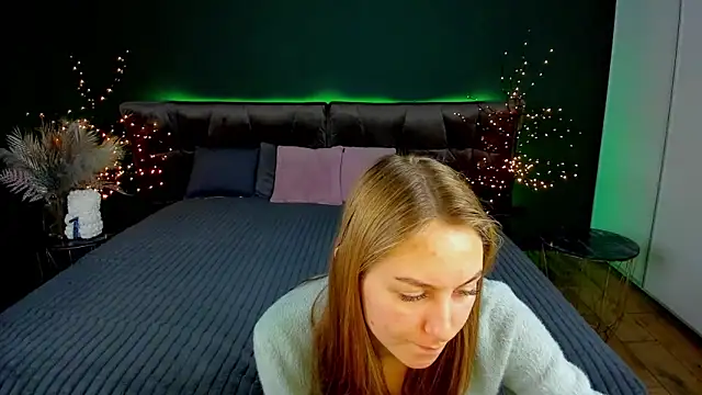 MilaAddams online show from November 27, 6:37 am