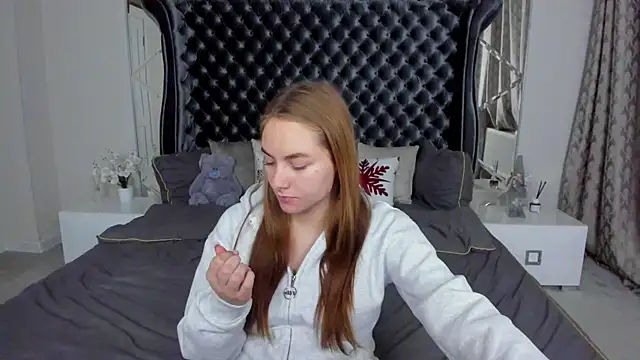 Snapshot of MilaAddams chatting on February 8, 12:41 pm MilaAddams online show from February 8, 12:41 pm