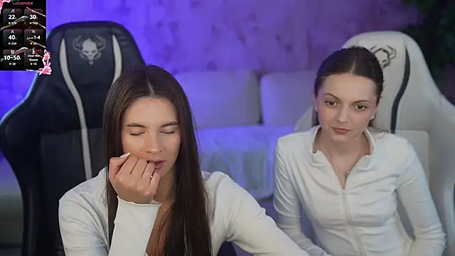 Snapshot of _Dasha_054 chatting on October 11, 2:26 pm Dasha 054 online show from October 11, 2:26 pm