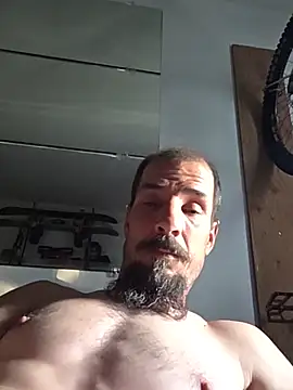 Snapshot of Ti-Pig chatting on June 4, 11:55 pm Ti-Pig online show from June 4, 11:55 pm
