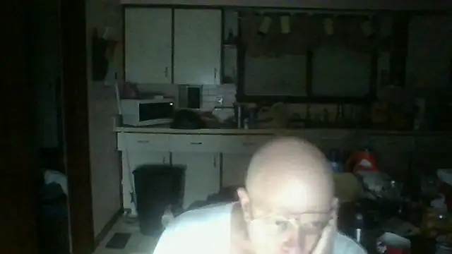 Snapshot of mapsterdaman chatting on July 6, 8:22 am mapsterdaman online show from July 6, 8:22 am