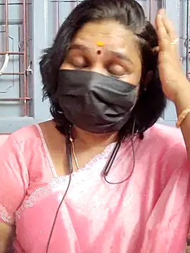 Snapshot of Tamil_Azhaghi25 chatting on May 31, 5:20 pm Tamil Azhaghi25 online show from May 31, 5:20 pm