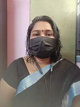 Snapshot of Tamil_Azhaghi25 chatting on June 30, 5:41 am Tamil Azhaghi25 online show from June 30, 5:41 am