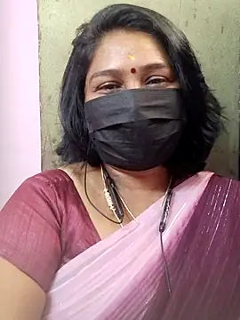Snapshot of Tamil_Azhaghi25 chatting on July 4, 4:40 am Tamil Azhaghi25 online show from July 4, 4:40 am