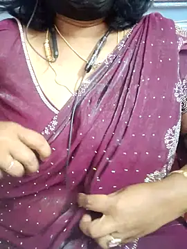 Snapshot of Tamil_Azhaghi25 chatting on July 4, 6:36 pm Tamil Azhaghi25 online show from July 4, 6:36 pm