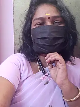 Snapshot of Tamil_Azhaghi25 chatting on July 7, 6:47 am Tamil Azhaghi25 online show from July 7, 6:47 am