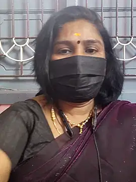 Snapshot of Tamil_Azhaghi25 chatting on July 12, 12:29 pm Tamil Azhaghi25 online show from July 12, 12:29 pm