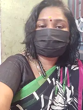Snapshot of Tamil_Azhaghi25 chatting on July 14, 6:51 am Tamil Azhaghi25 online show from July 14, 6:51 am