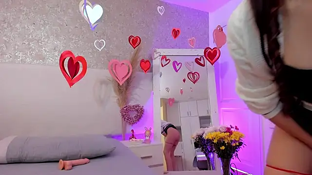 AnniieCooper online show from February 12, 1:06 pm