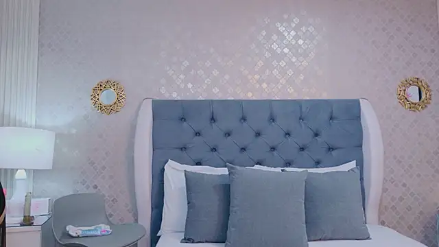 Snapshot of ZoeWilliis chatting on May 28, 12:35 pm ZoeWilliis online show from May 28, 12:35 pm