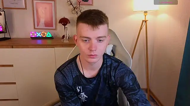 happy de1mos online show from September 16, 7:15 pm