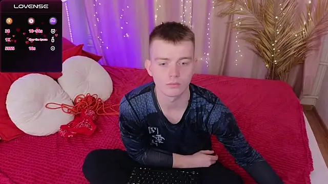 happy de1mos online show from September 18, 7:49 pm