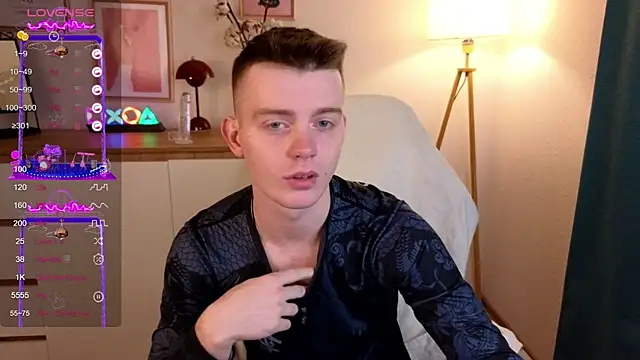 happy de1mos online show from October 2, 7:43 pm