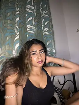 STRIP GLOW online show from March 1, 5:26 pm