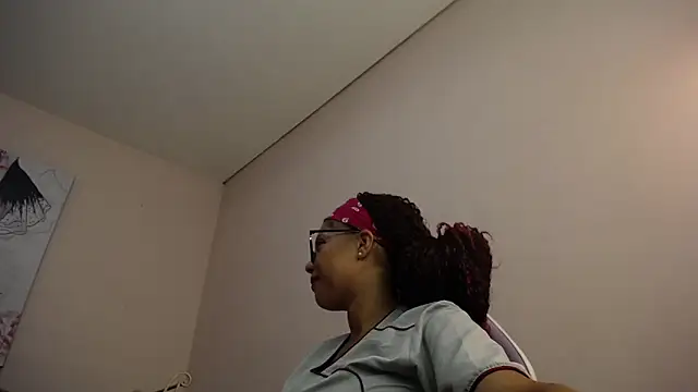 Snapshot of gigi1326 chatting on June 5, 2:56 pm gigi1326 online show from June 5, 2:56 pm