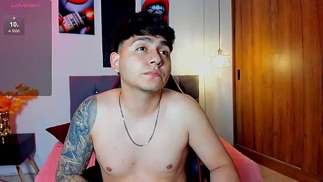 Nicolas James Sc online show from February 27, 1:44 pm