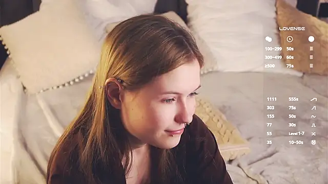 LynHillaire online show from April 19, 6:10 pm