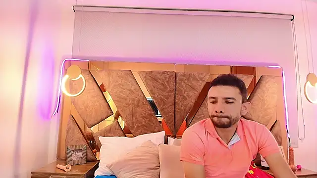 Snapshot of genessis__david chatting on October 2, 12:17 am genessis david online show from October 2, 12:17 am