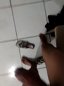 Snapshot of sueldofo chatting on October 24, 12:41 am sueldofo online show from October 24, 12:41 am