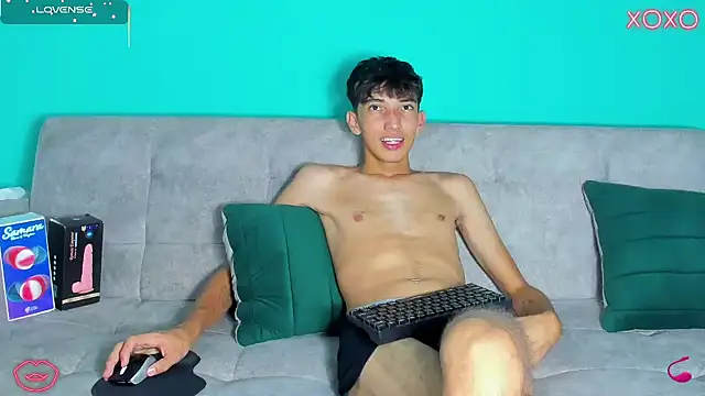 Maikol Ortiz online show from October 15, 1:06 am